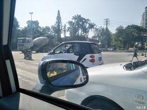 街头偶遇国产轿跑车视频,速度与激情尽收眼底